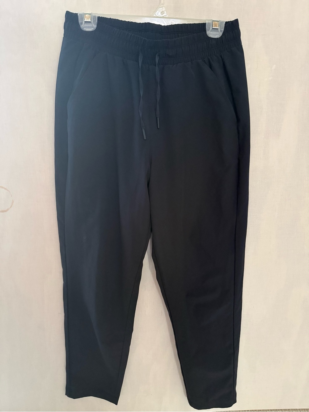 All In Motion Black Stretch Woven High-Rise Taper Pants M